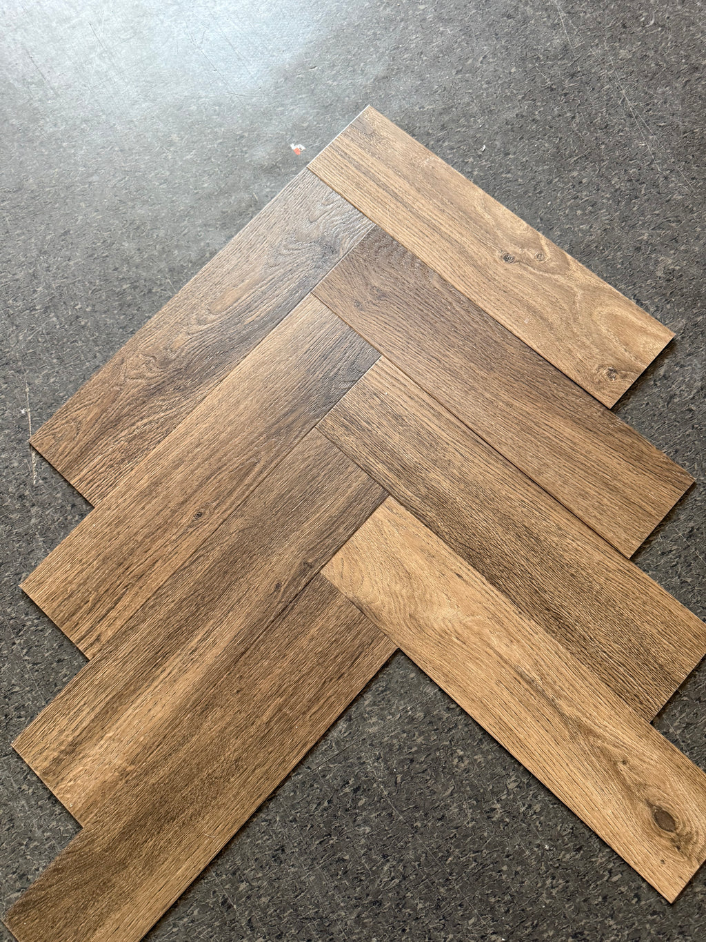 Vero Small Herringbone