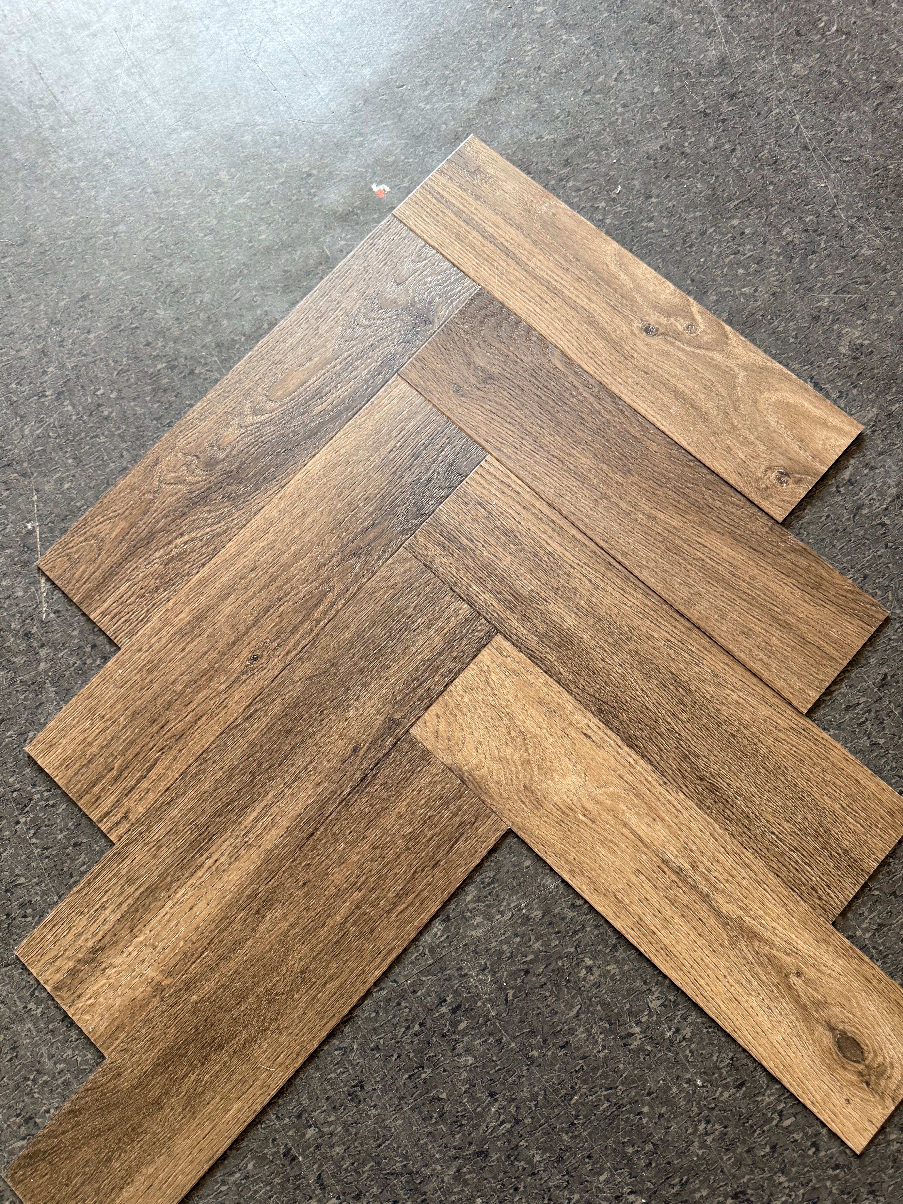 Vero Small Herringbone